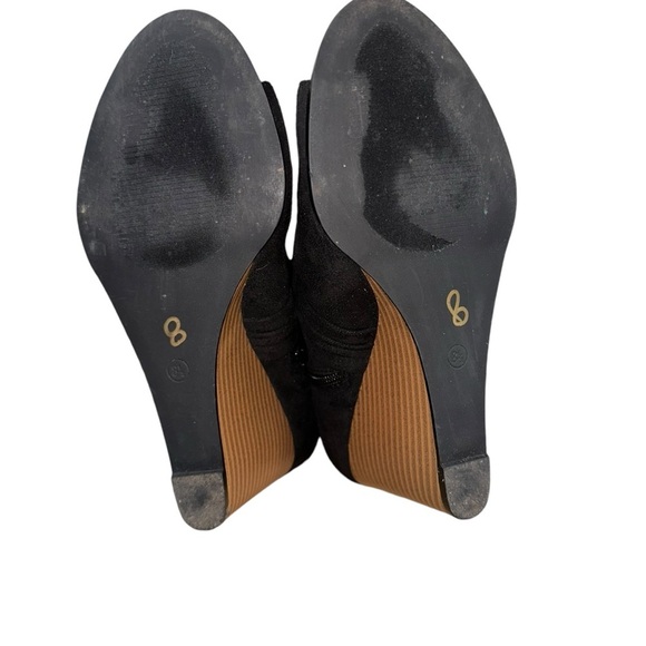 Women Journee Collection Sabeena Wedge Ankle Bootie Color Black Size 8.5 - Picture 8 of 16